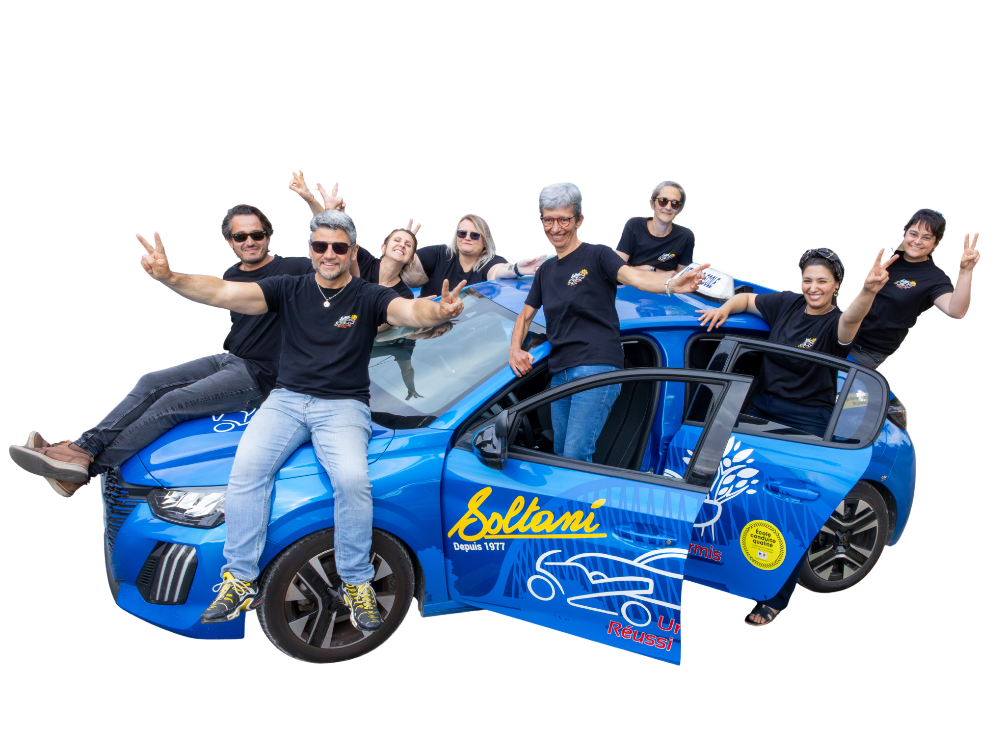 "L'équipe pédagogique de l'Auto-école Soltani à Orléans devant leur voiture de formation